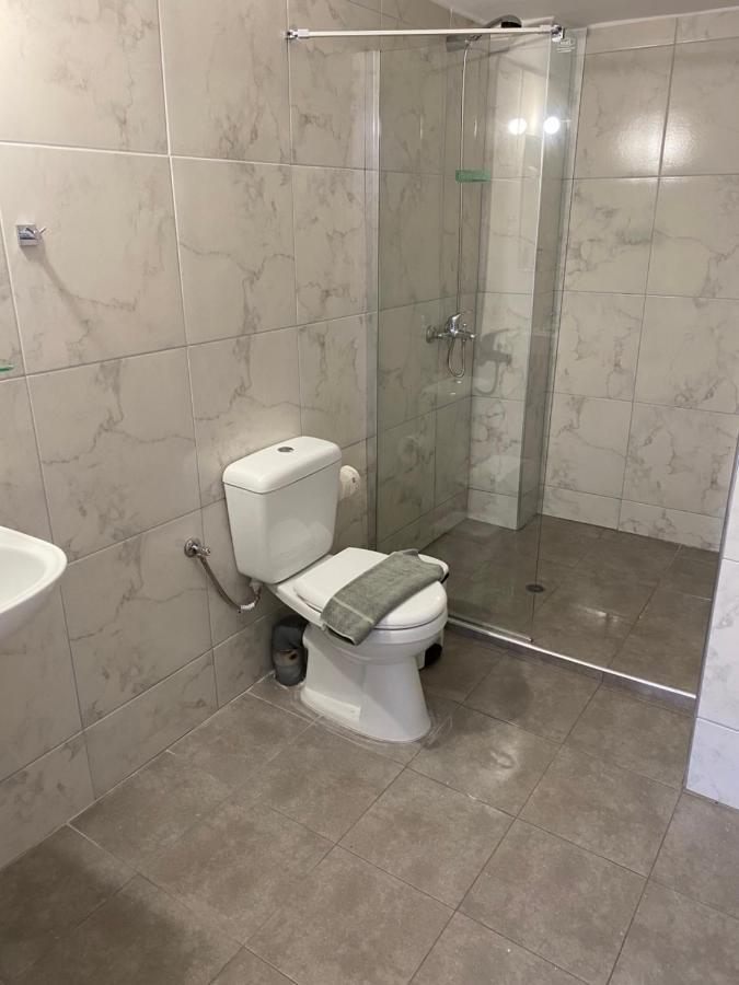 Central Areopolis Rooms Bagian luar foto